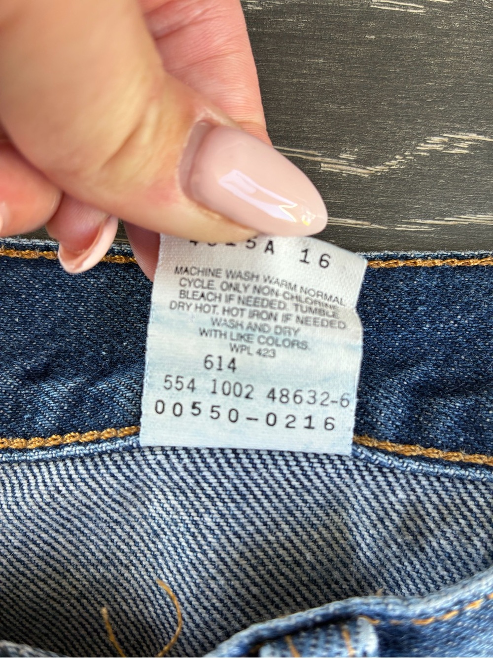 Vintage 2002 Levi's 550 Relaxed Fit Jeans - Picture 5 of 10